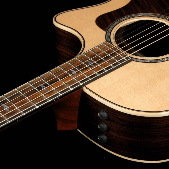 Taylor 814ce V-Class Grand Auditorium Acoustic-Electric Natural