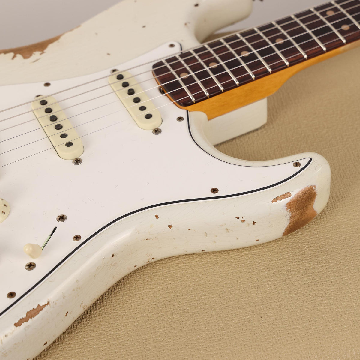 Fender Custom Shop 1960s Stratocaster Super Faded Aged Olympic White Heavy Relic Used — 10