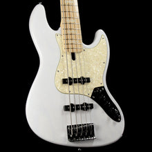 Sire Guitars Marcus Miller V7 Swamp Ash 5-String White Blonde