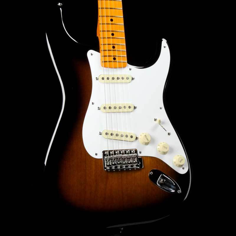 Fender Road Worn® Stratocaster® 50's Stratocaster® Hals, 21 hoge frets in vintage-stijl, esdoorn, zachte V Fender Road Worn® Stratocaster® 50's Stratocaster® Hals, 21 hoge frets in vintage-stijl, esdoorn, zachte V