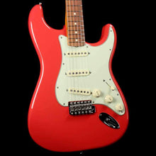 Fender Classic Series '60s Stratocaster Lacquer Fiesta Red