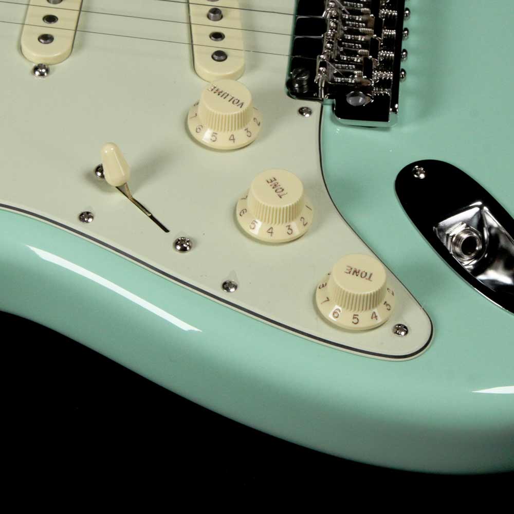 Fender American Pro Stratocaster Surf Green Left-Handed Limited Edition — 5