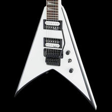 Jackson JS Series King V JS32 White with Black Bevels
