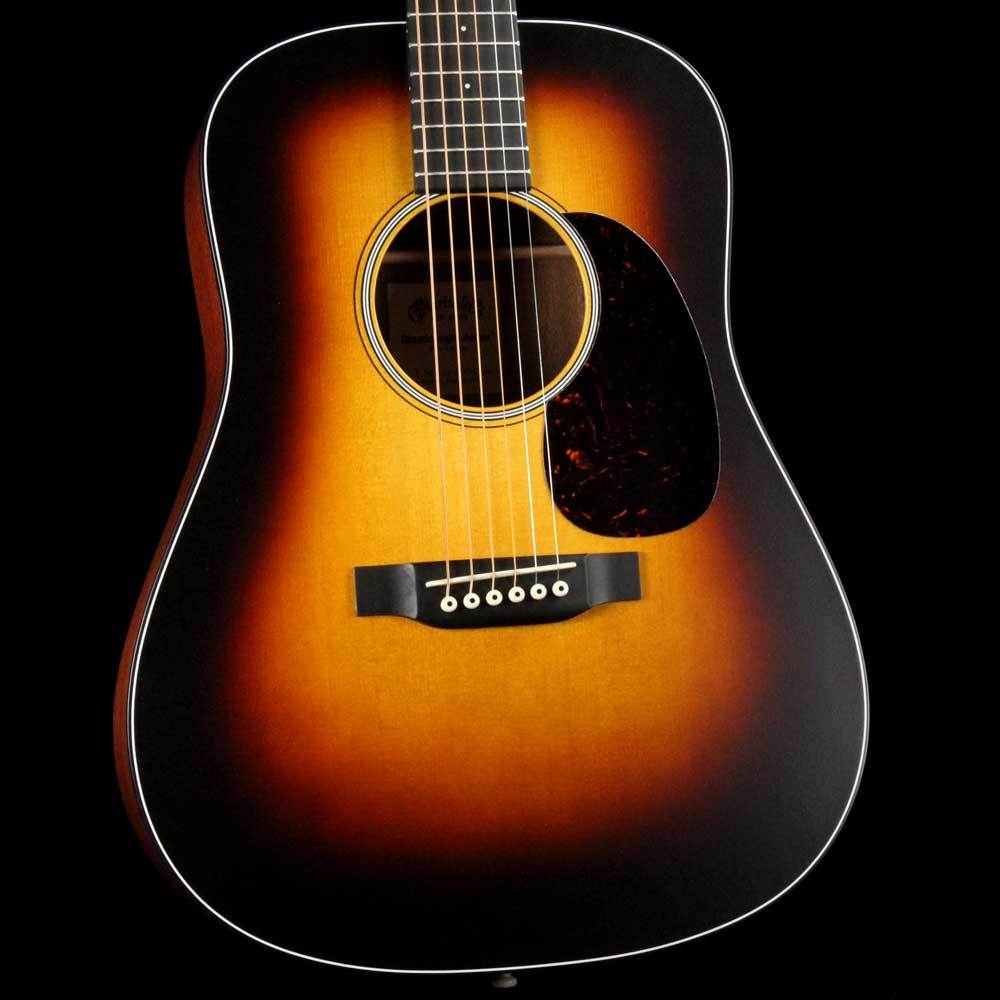 martin tobacco sunburst 000-28 piece back and lighter Martin D-28 Tobacco Burst with