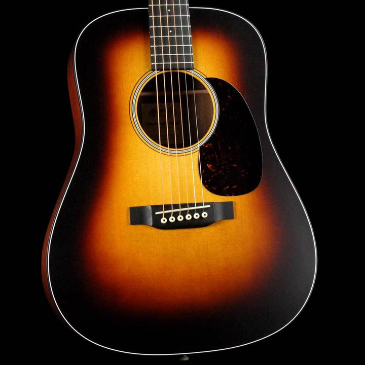 martin tobacco sunburst D10E Vintage Inspired, Handcrafted with a solid spruce top and solid East Indian rosewood back and sides Martin D-28 Dreadnought Acoustic Guitar