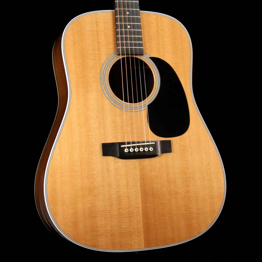 Martin D-28 Dreadnought Natural 2014 — 1