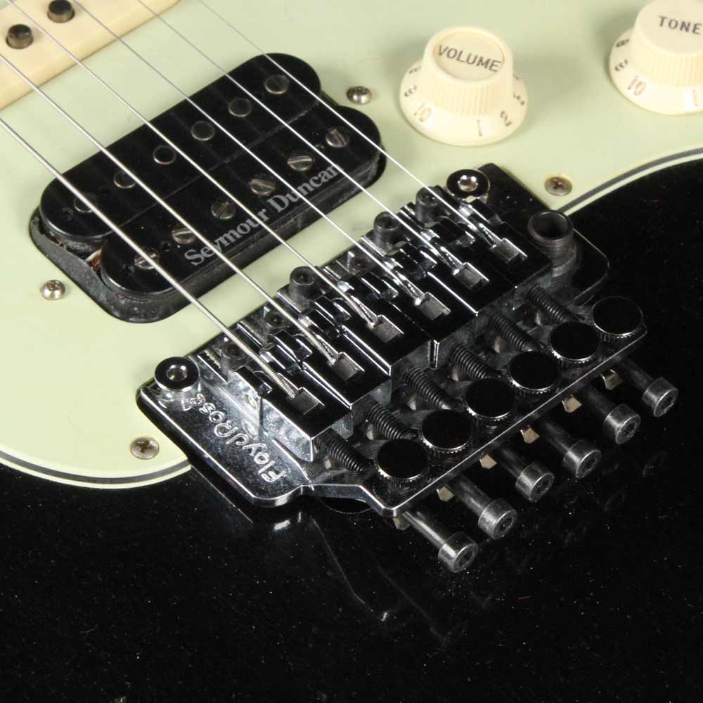 Fender Custom Shop ZF Stratocaster Music Zoo Exclusive Heavy Relic Black — 5