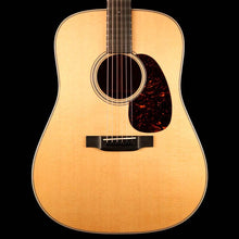 Martin Custom Shop Style 18 Dreadnought Black Walnut Natural