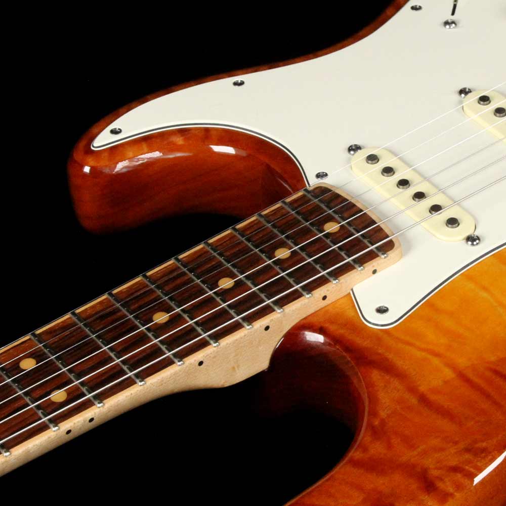 Fender Select Stratocaster Quilt Maple Iced Tea Burst 2013 | The