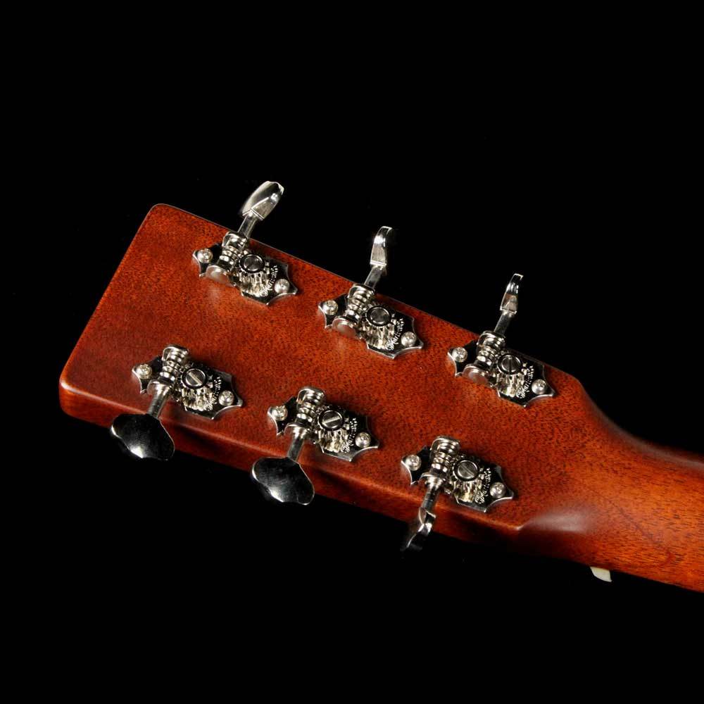 Martin 00-18V Acoustic Natural 2015 — 5