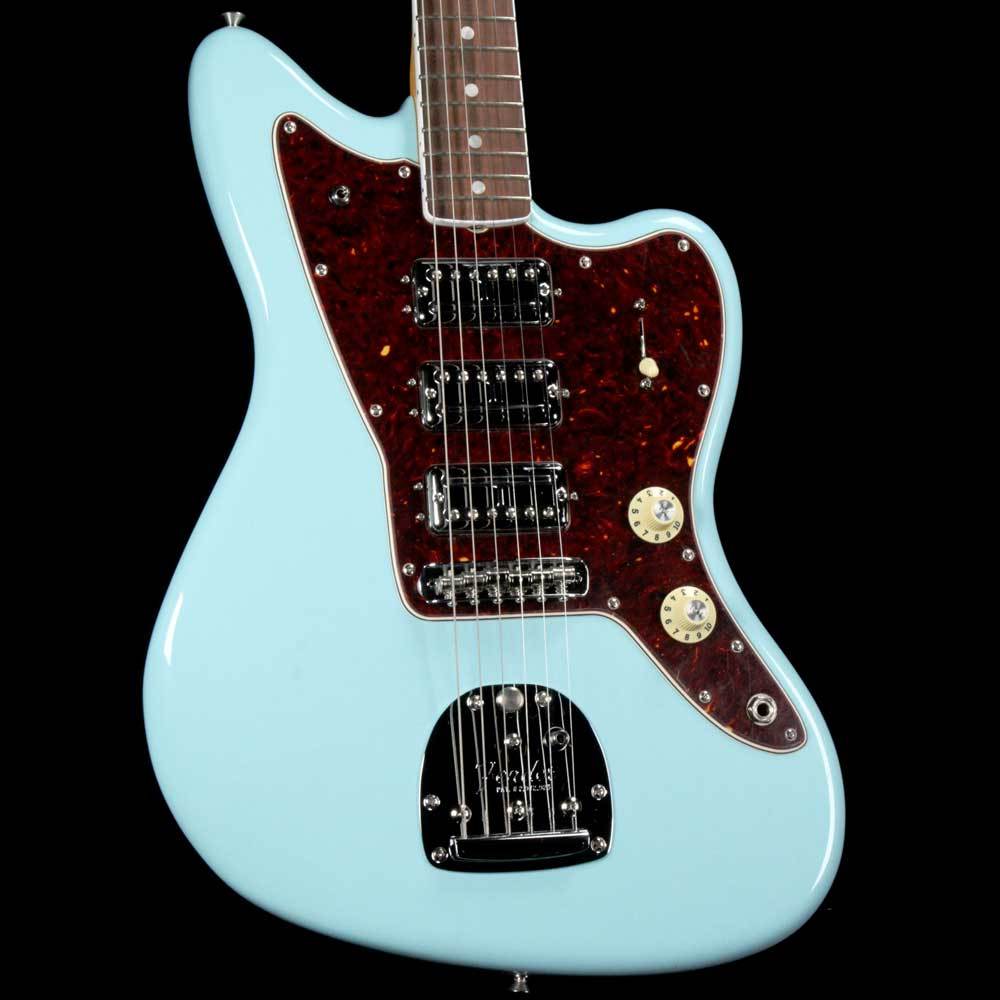 Fender 60th Anniversary Triple Jazzmaster Limited Edition Daphne Blue — 1