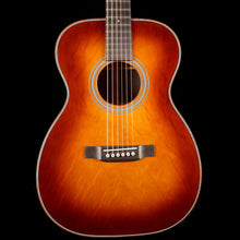 Martin Custom Shop Style 28 00 Premium Bearclaw Engelmann Spruce and East Indian Rosewood