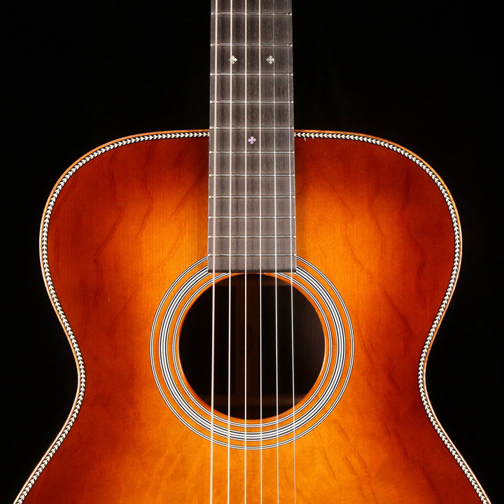 Martin Custom Shop Style 28 00 Premium Bearclaw Engelmann Spruce and East Indian Rosewood