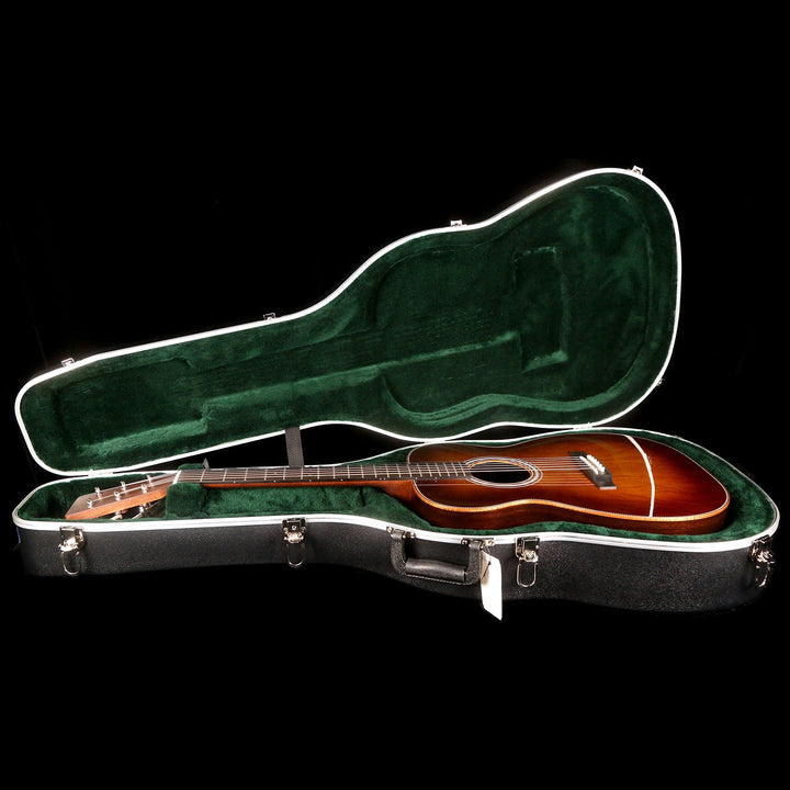 Martin Custom Shop Style 28 00 Premium Bearclaw Engelmann Spruce and East Indian Rosewood
