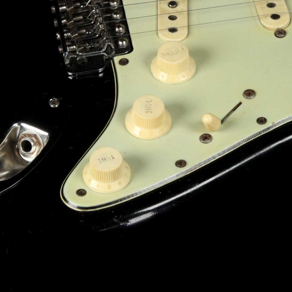 Fender Stratocaster Refinished Black 1962 — 6