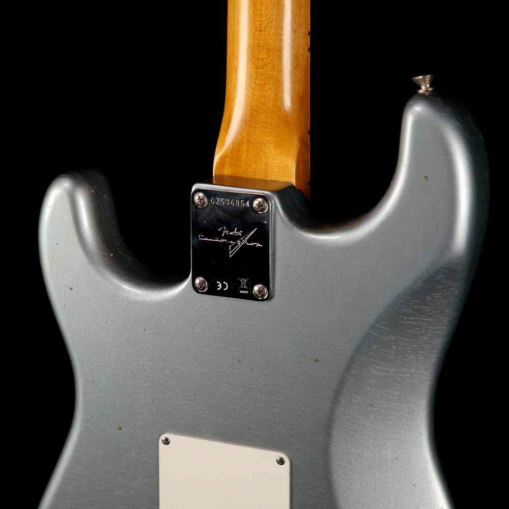 Fender Custom Shop '65 Stratocaster Faded Ice Blue Metallic — 9