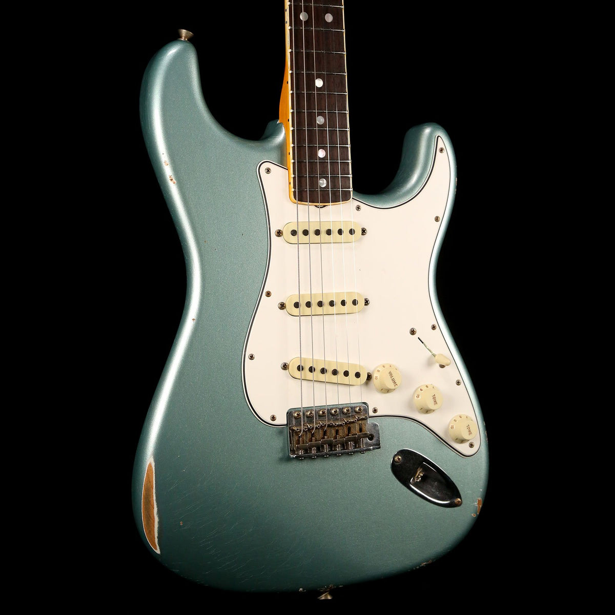 Fender Custom Shop '67 Stratocaster Relic Aged Firemist Silver — 6