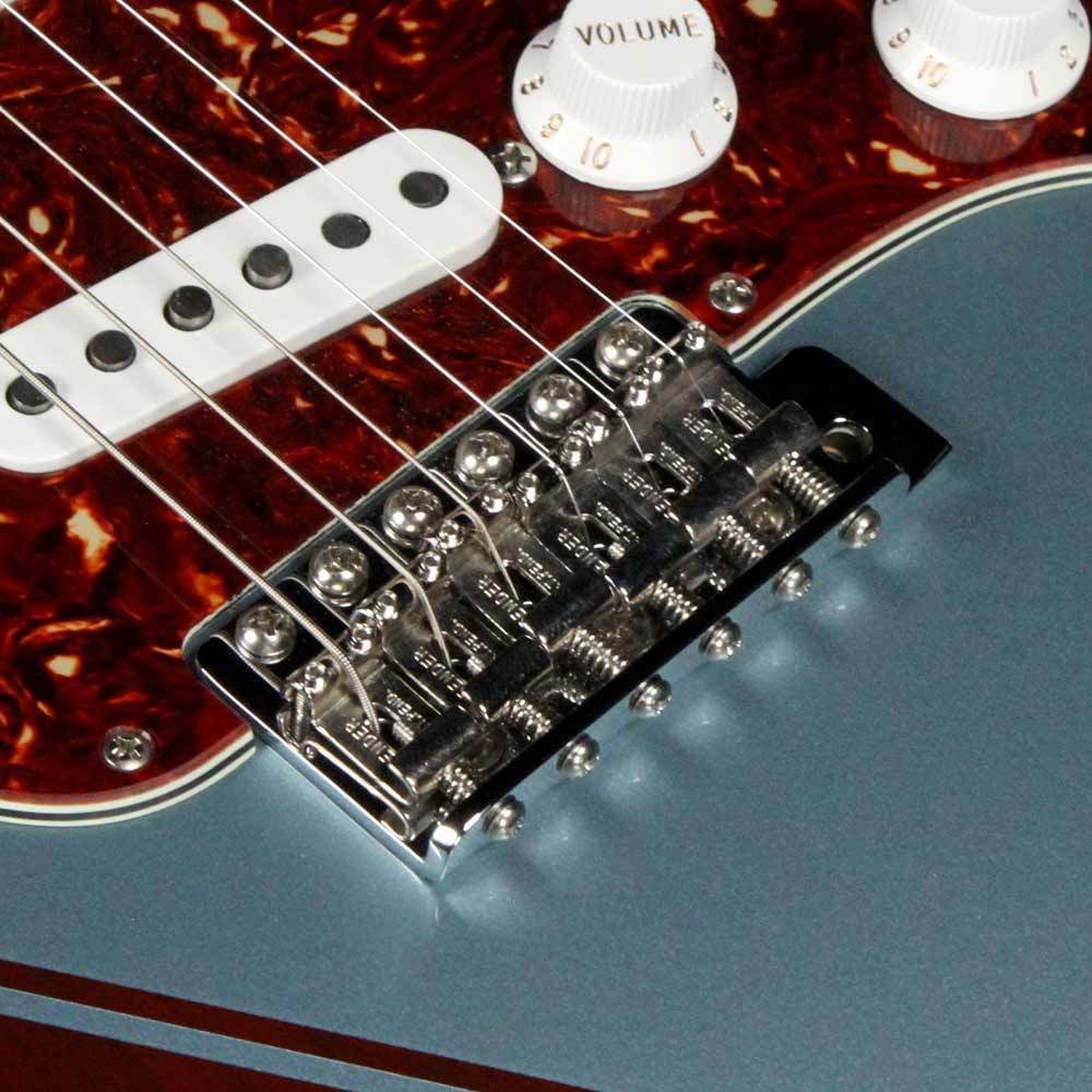 Fender Custom Shop Stratocaster Masterbuilt Greg Fessler Ice Blue Metallic with Transparent Racing Stripe — 6