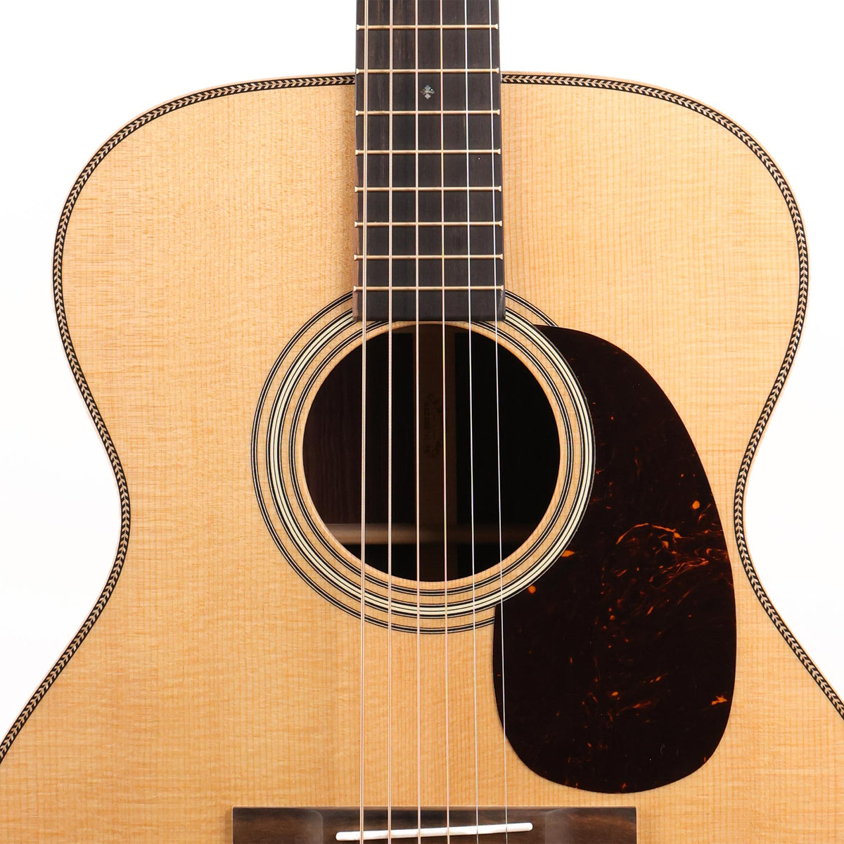 Martin 000-28 Modern Deluxe Acoustic Gloss Natural — 6