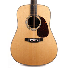 Martin D-28 Modern Deluxe Acoustic Gloss Natural