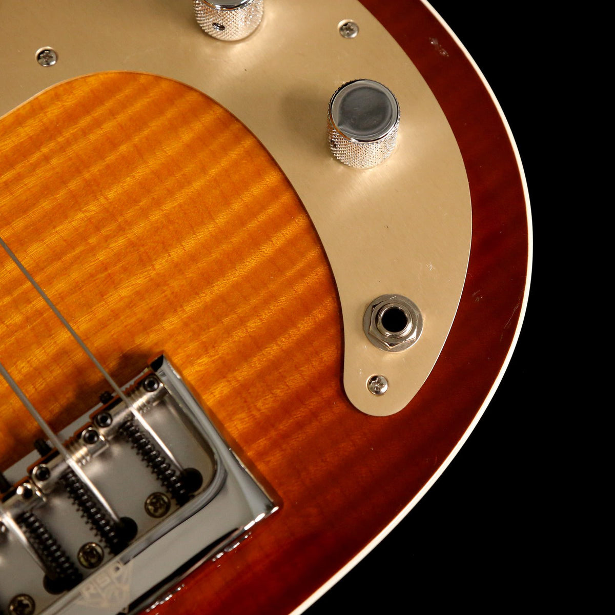 Fender Custom Shop Artisan Postmodern Bass Flame Maple Sunburst — 7