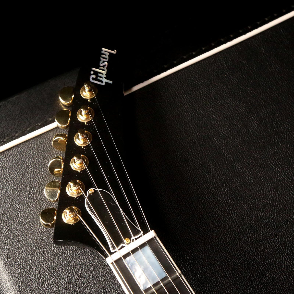 Gibson Custom Shop Explorer Custom Ebony 2017 — 4