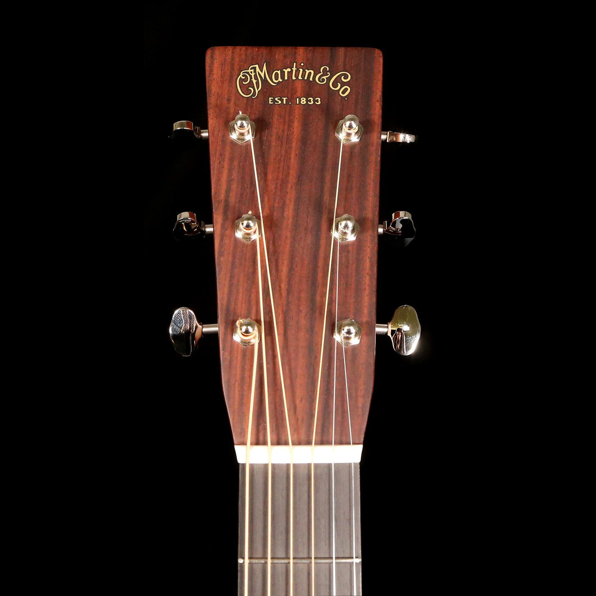 Martin Custom Shop Style 28 000 Guatemalan Rosewood 1933 Ambertone — 4