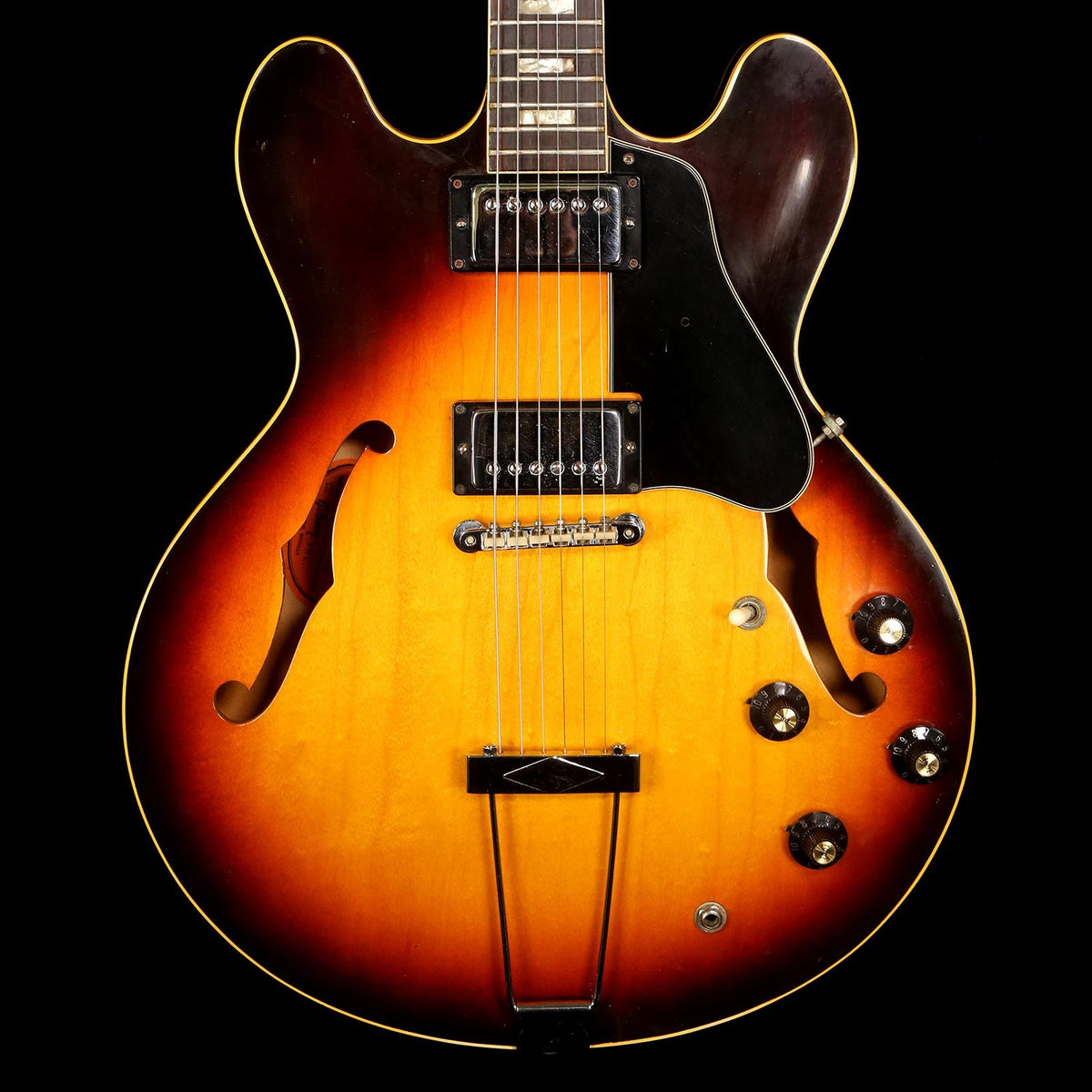 Gibson ES-335 Sunburst 1968 | The Music Zoo