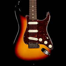Fender Vintage Hot Rod ‘60s Stratocaster 3-Color Sunburst 2013