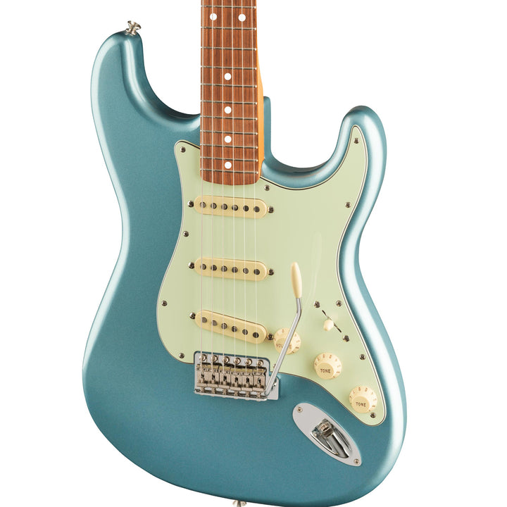 Fender Vintera '60s Stratocaster Ice Blue Metallic Used