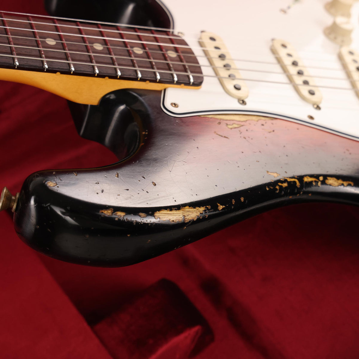 Fender Custom Shop 1963 Stratocaster Reissue Korina Body Heavy Relic 3-Tone Sunburst — 7