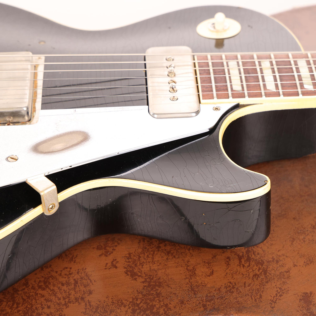 Gibson Custom Shop 1956 Les Paul Made 2 Measure Black over Gold — 10