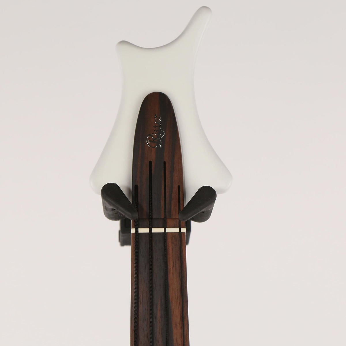 Ritter Instruments R8-Concept Singlecut Fretless Bass Frosted Carrara White 2018 NAMM Display — 4