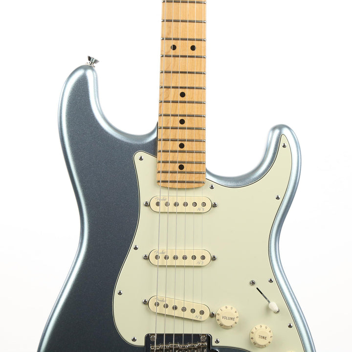 Fender American Deluxe Stratocaster Plus Mystic Ice Blue 2013