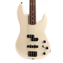 Fender Artist Series Duff McKagan P-Bass Pearl White