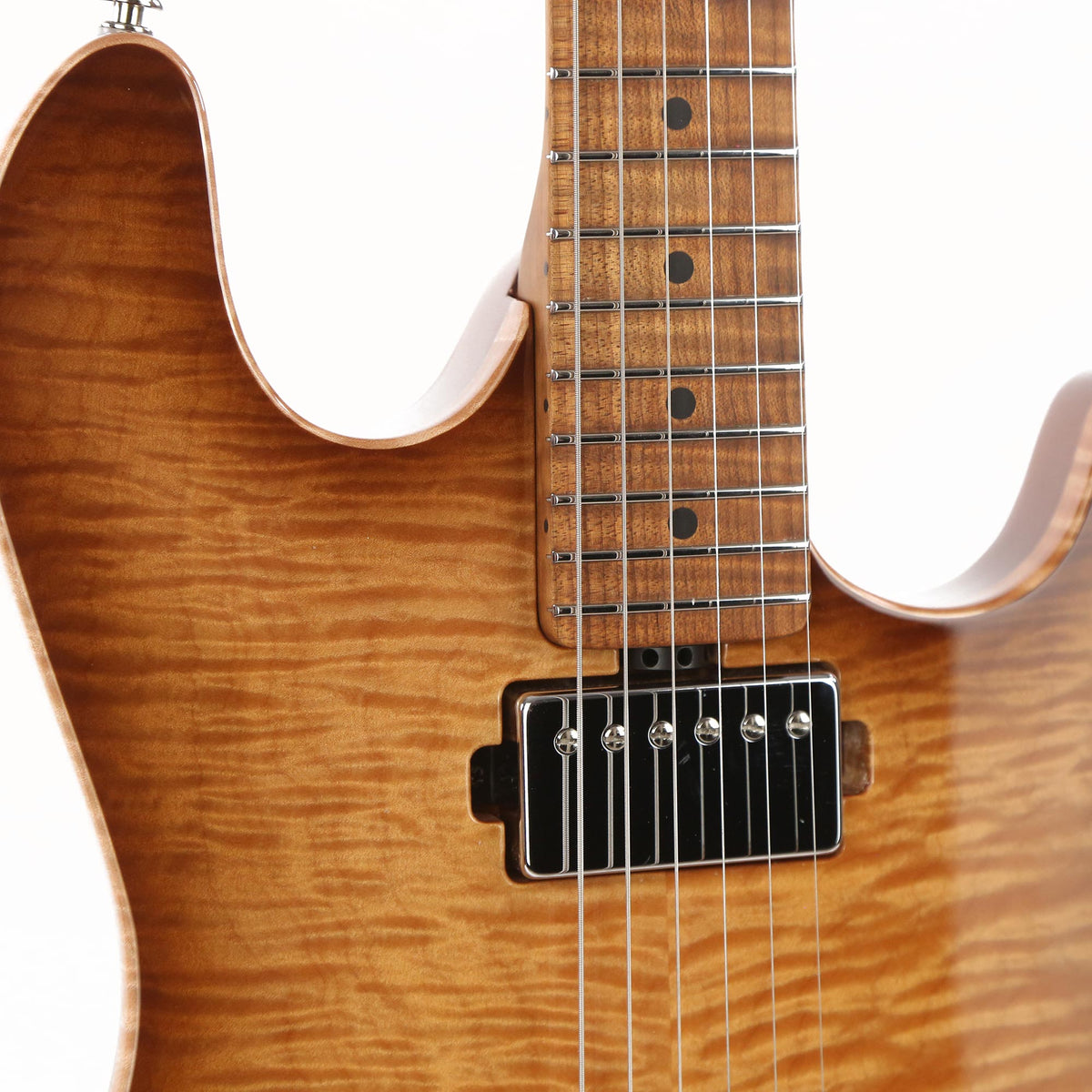 Ernie Ball Music Man Sabre Guitar HH Honey Suckle — 6