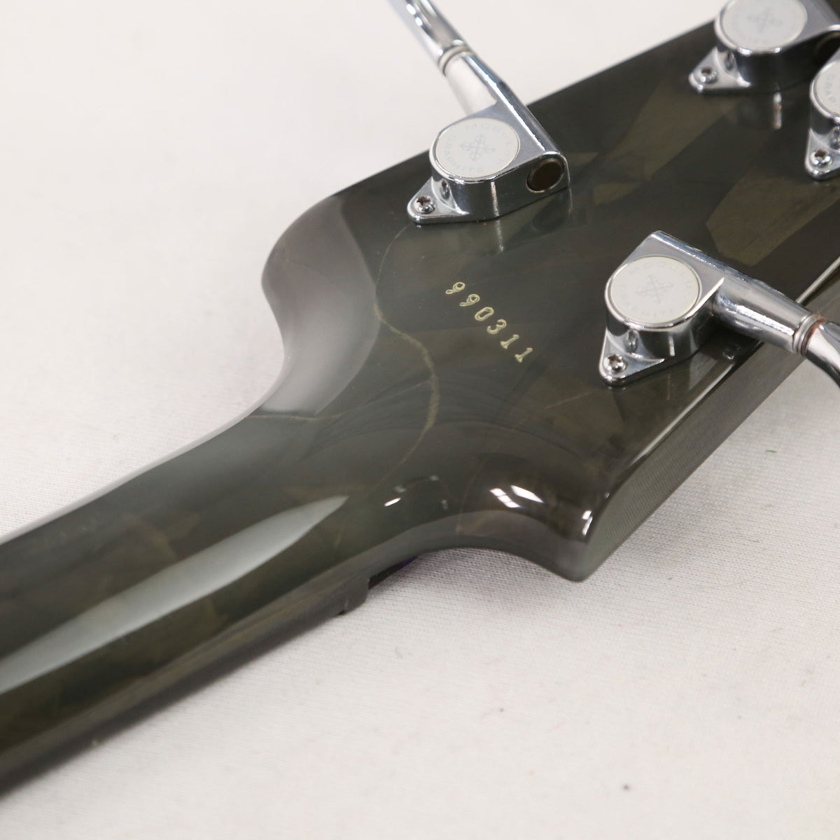 Modulus M92 4-String Bass Fretless Transparent Green — 7