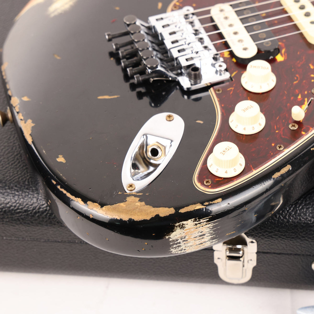 Fender Custom Shop ZF Stratocaster Heavy Relic Black Music Zoo Exclusive — 9