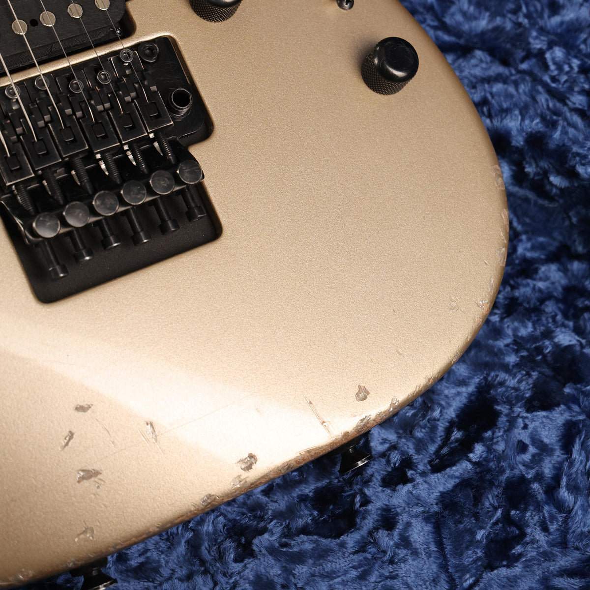 Tom Anderson Pro Am Shorty In-Distress Shoreline Gold — 9