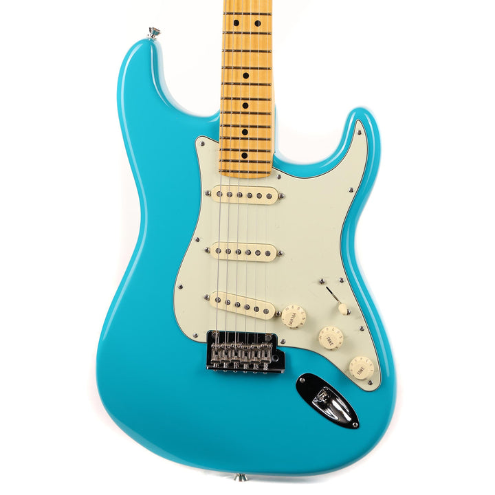 Fender American Pro II Stratocaster Miami Blue Maple Fretboard