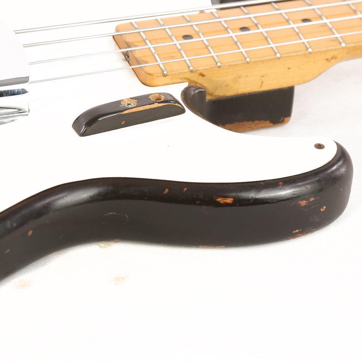 1957 Fender Precision Bass Sunburst — 9