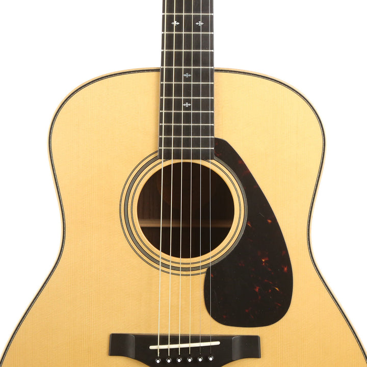 Yamaha LL26R Acoustic Guitar Natural Used