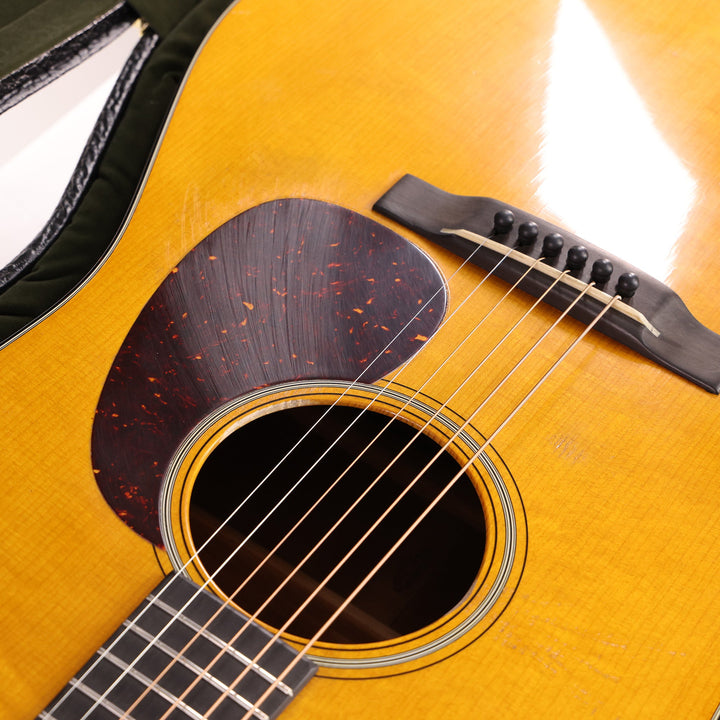 Martin D-18 Authentic 1939 Aged Vintage Gloss Dreadnought