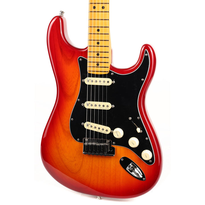 Fender Ultra Luxe Stratocaster Plasma Red Burst Used