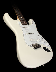 Used Fender Classic Series '70s Stratocaster Electric Guitar Olympic White