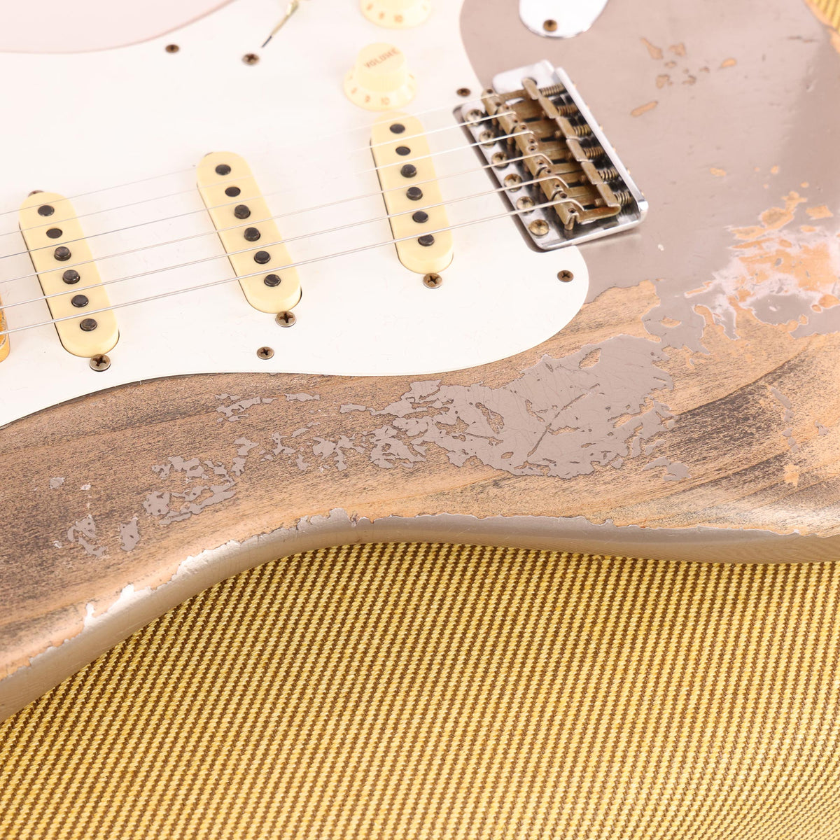 Fender Custom Shop 1956 Stratocaster Super Heavy Relic Faded Shoreline Gold — 7