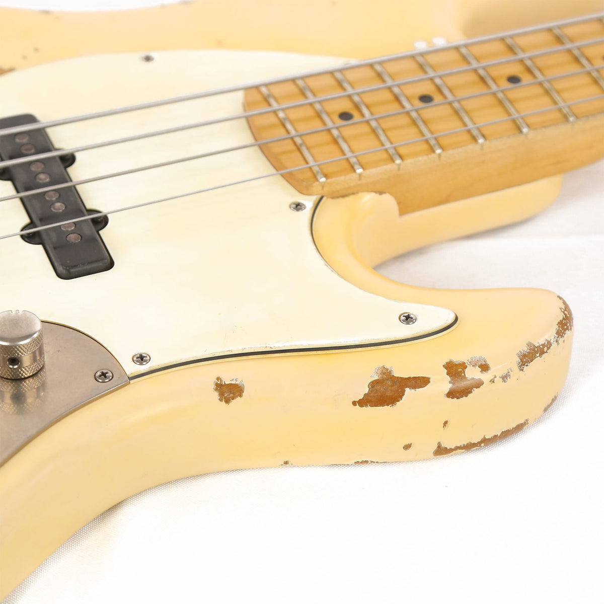 Sandberg California II Master Aged White 4-String Bass — 11