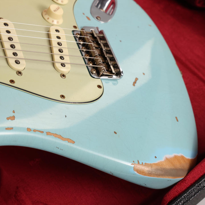 Fender Custom Shop Limited Edition 1963 Stratocaster Heavy Relic Faded Aged Daphne Blue