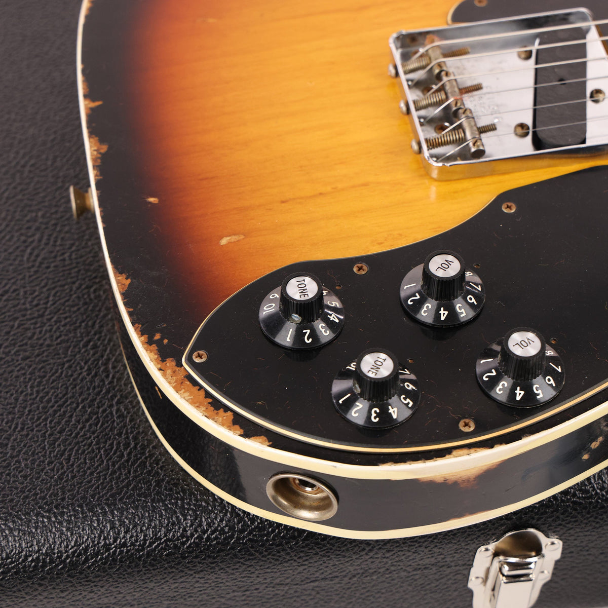 Fender Custom Shop Double Custom Telecaster Heavy Relic Faded Aged 3-Tone Sunburst — 10