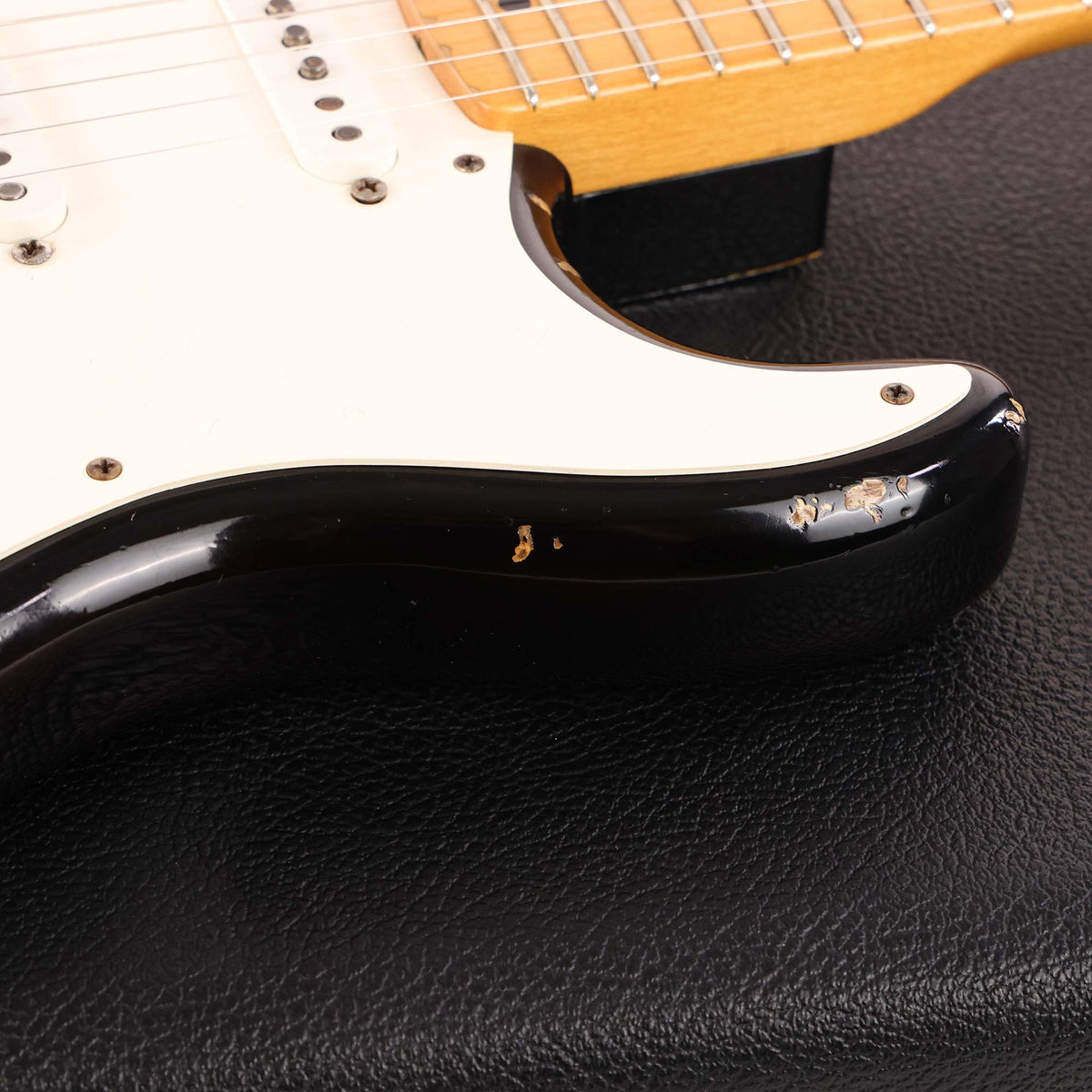 Fender Custom Shop 1956 Stratocaster Relic 2-Tone Sunburst 2004 — 10